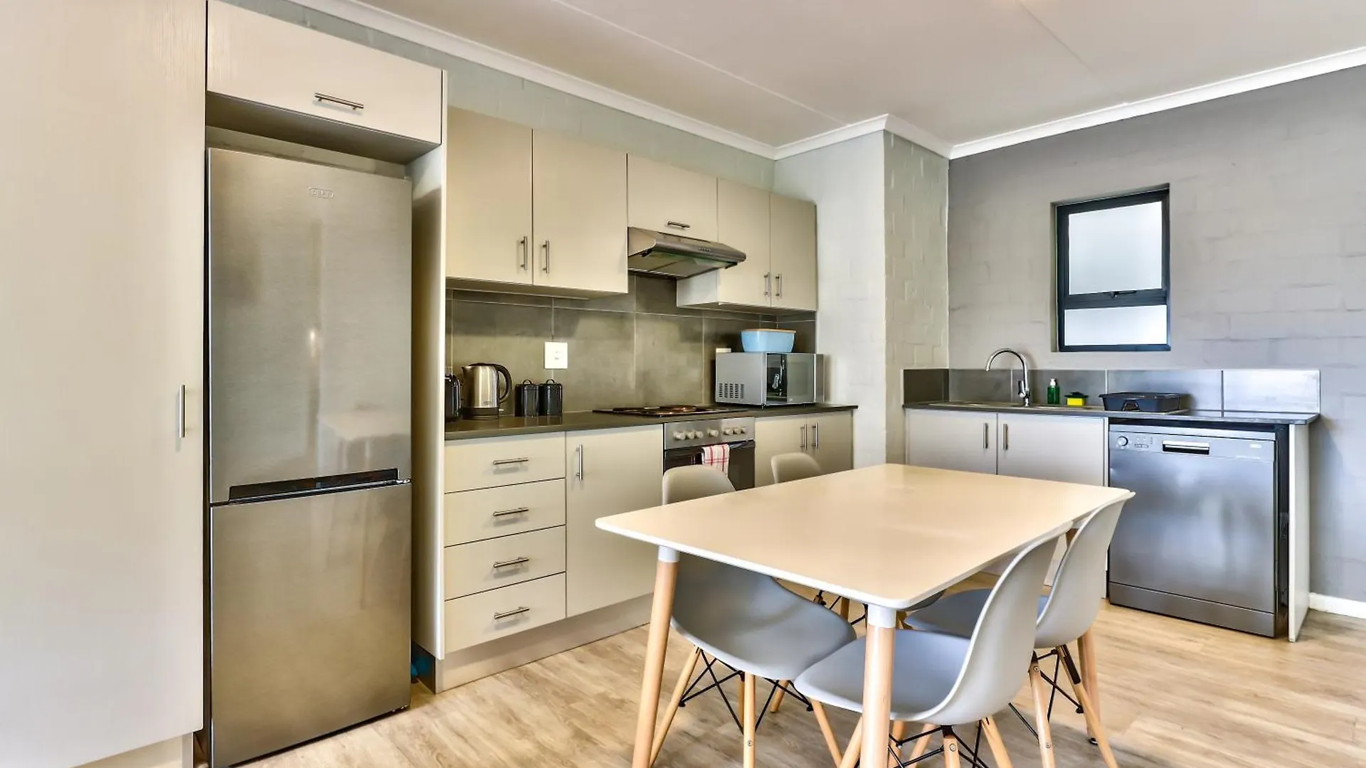 Wink Aparthotel Eaton Square Cape Town