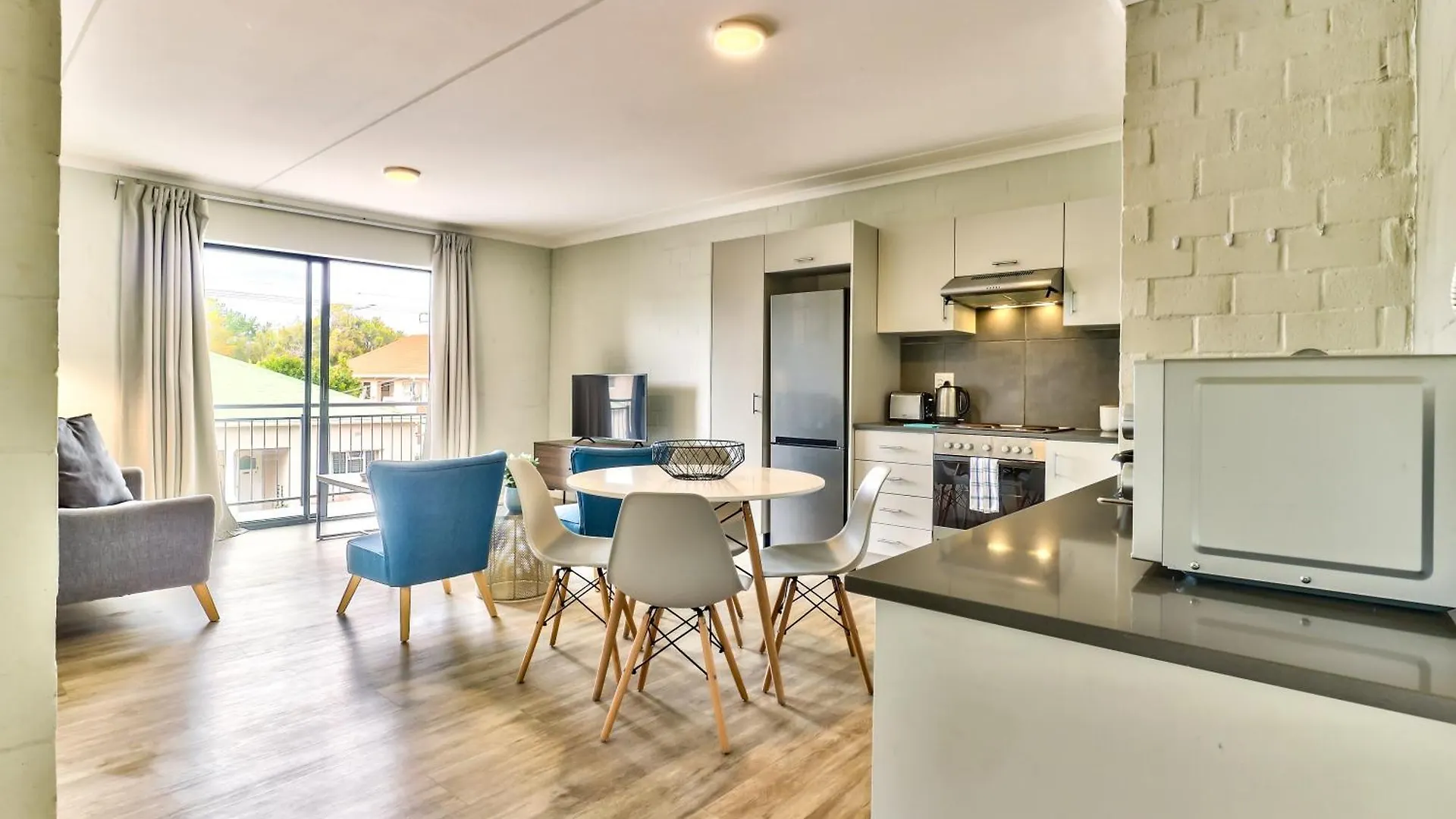 Wink Aparthotel Eaton Square Cape Town